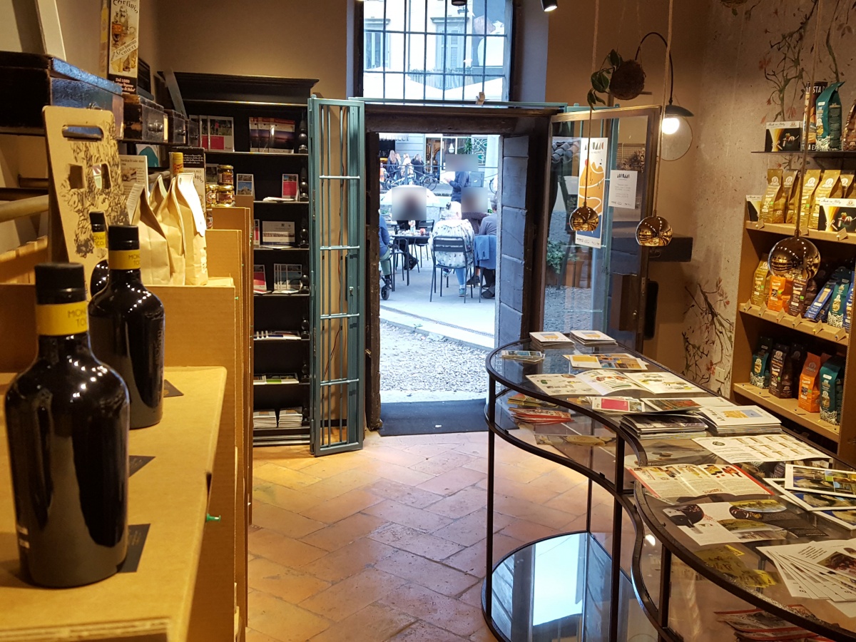 Temporary store per Promos - 4