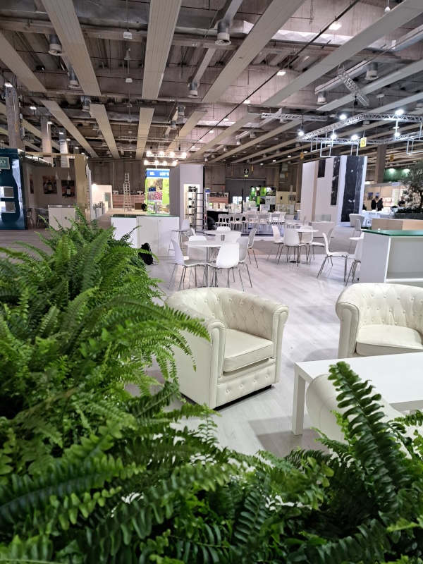 Progettazione stand fieristico per UNAPOL: un successo a Sol2Expo - 4