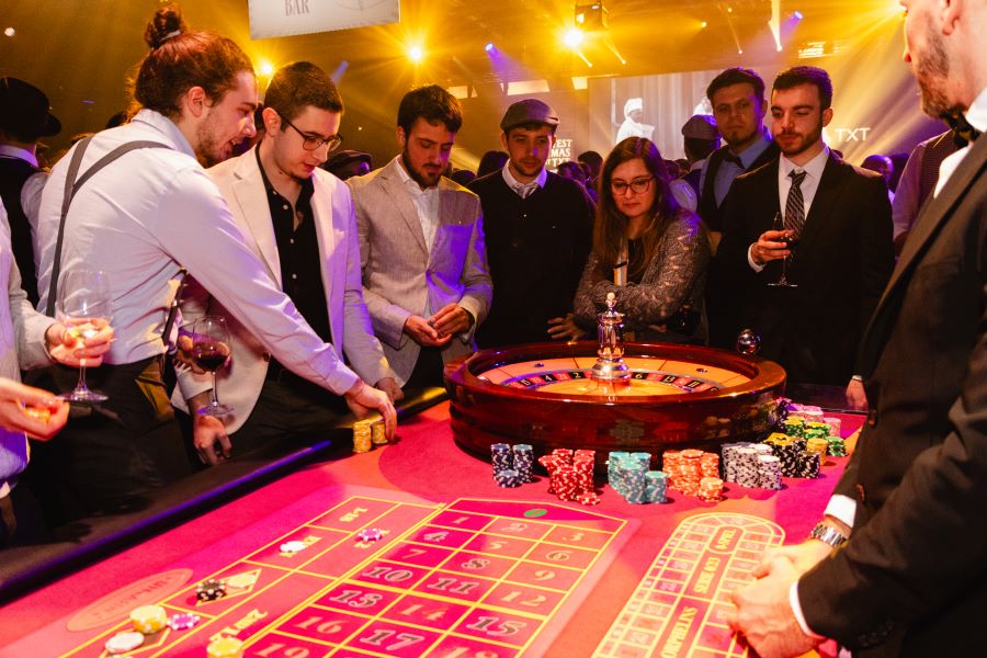 Un evento di Natale diverso dal solito, ambientato nei ruggenti anni ’20! - 14