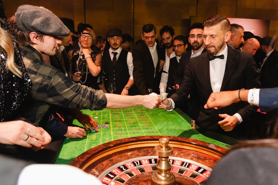 Un evento di Natale diverso dal solito, ambientato nei ruggenti anni ’20! - 13