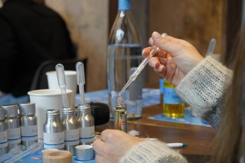 Team building con creazione di fragranze a Milano per Perfetti Van Melle - 2