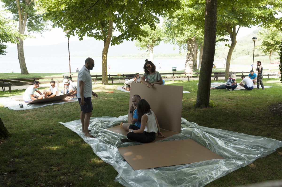 Smart Eventi: Team building carton boat per Daimler Merfina - 12