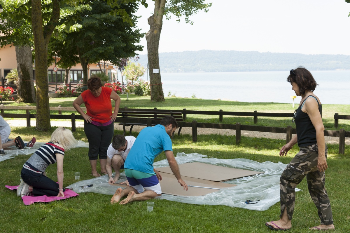 Smart Eventi: Team building carton boat per Daimler Merfina - 16