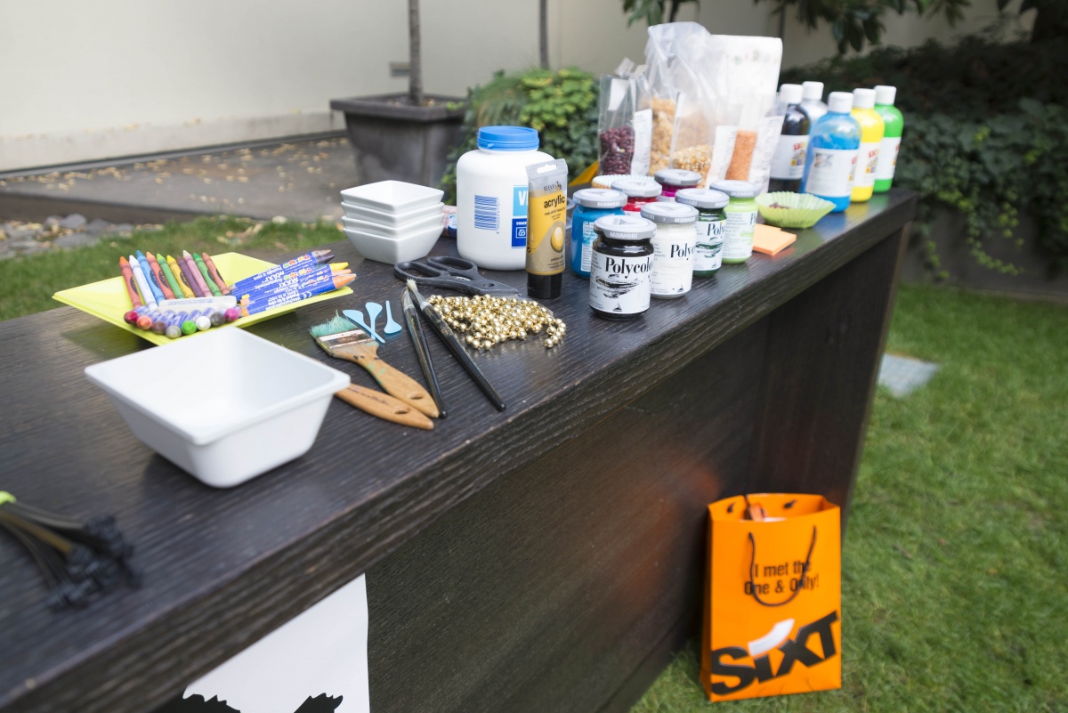 Team Building Paint Company per Sixt Rent Car - 19