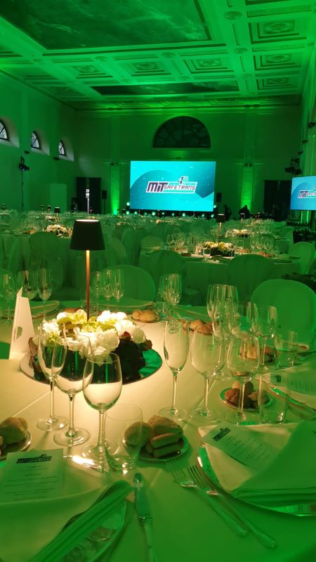 Anniversario aziendale: una celebrazione di successo - 3