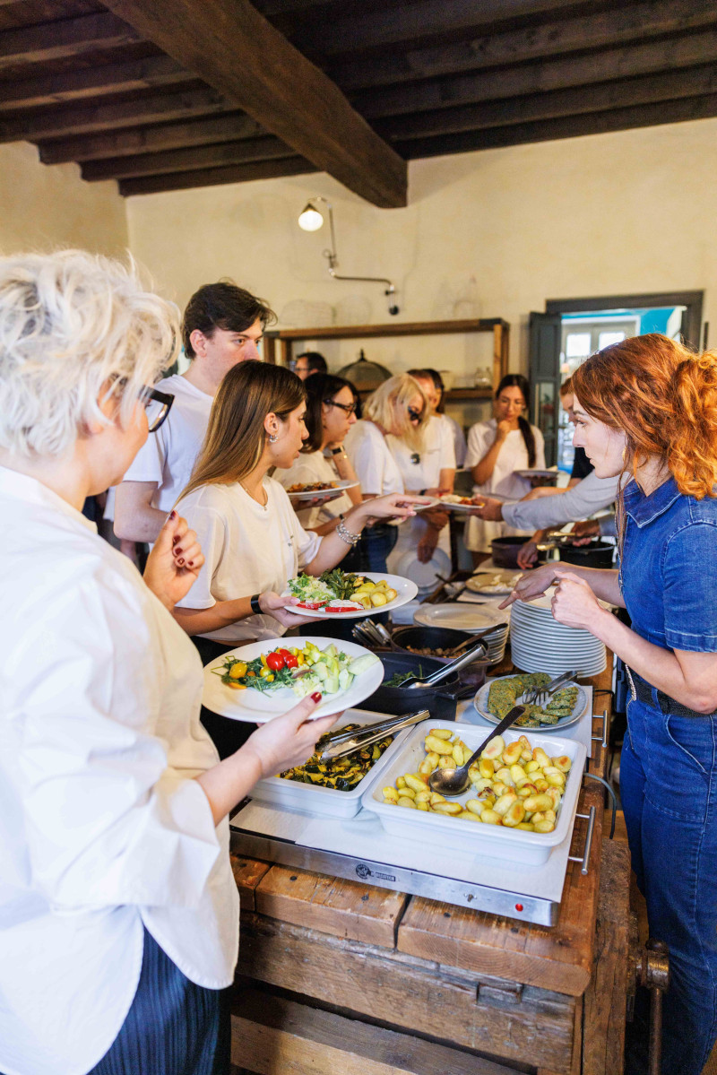 Team building solidale all'aria aperta per l'Istituto Marangoni - 53