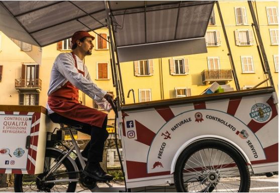 Branding & design per Il Crudo di Milano - 3