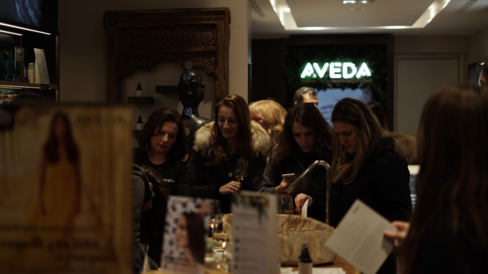 Aveda attività promozionale del nuovo store in Brera - 5