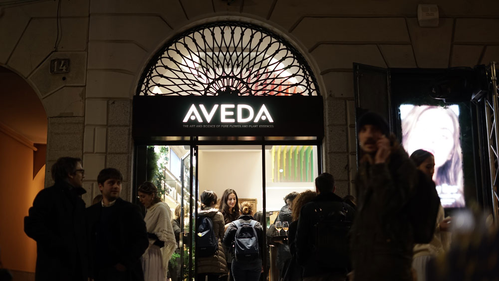 Aveda attività promozionale del nuovo store in Brera - 7