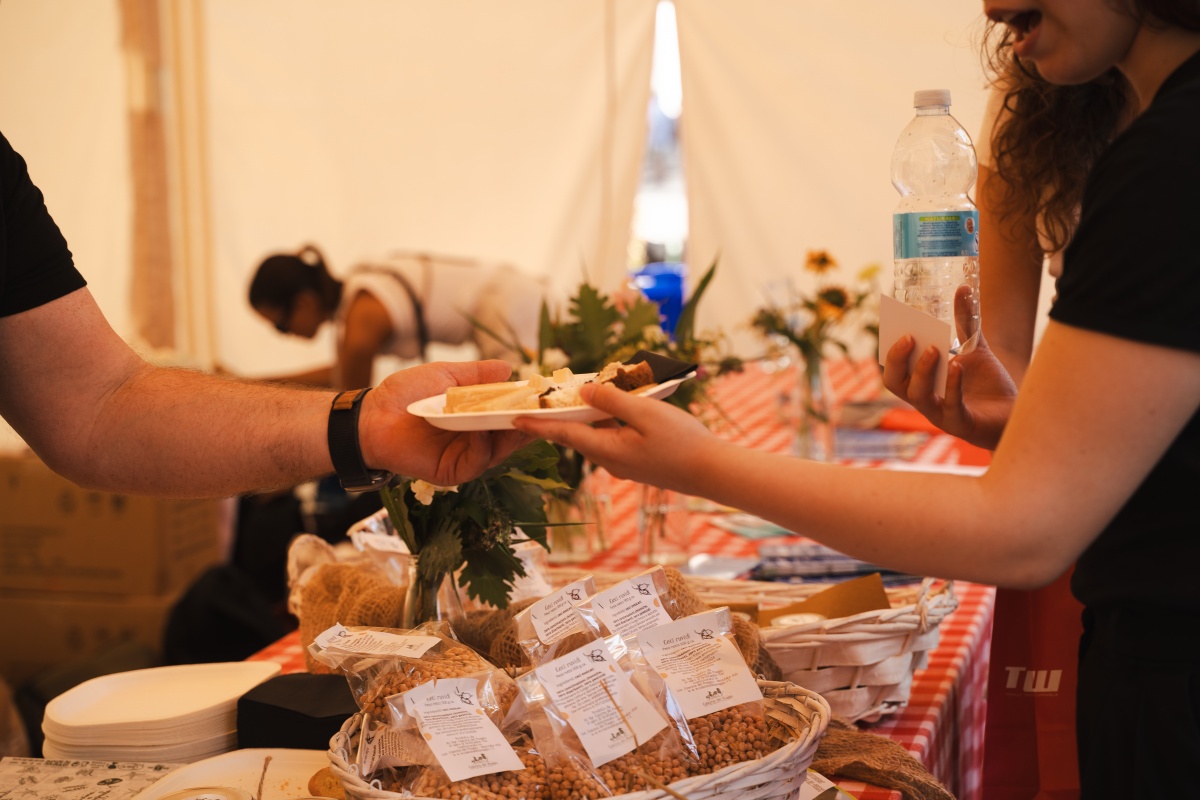 A Como arriva “Il Sentiero del Miele”: un progetto per educare e valorizzare l'identità cittadina - 14