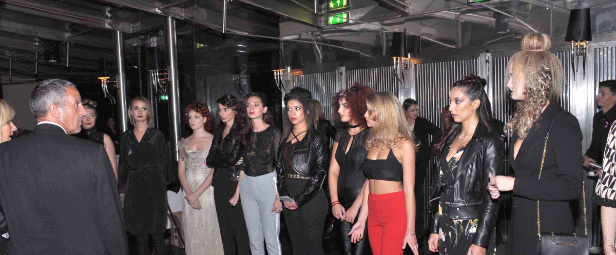 Primo contest di un tour promozionale tra i saloni Aveda - 1