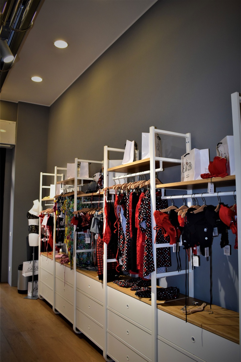 Temporary store per Elle Bi - 7