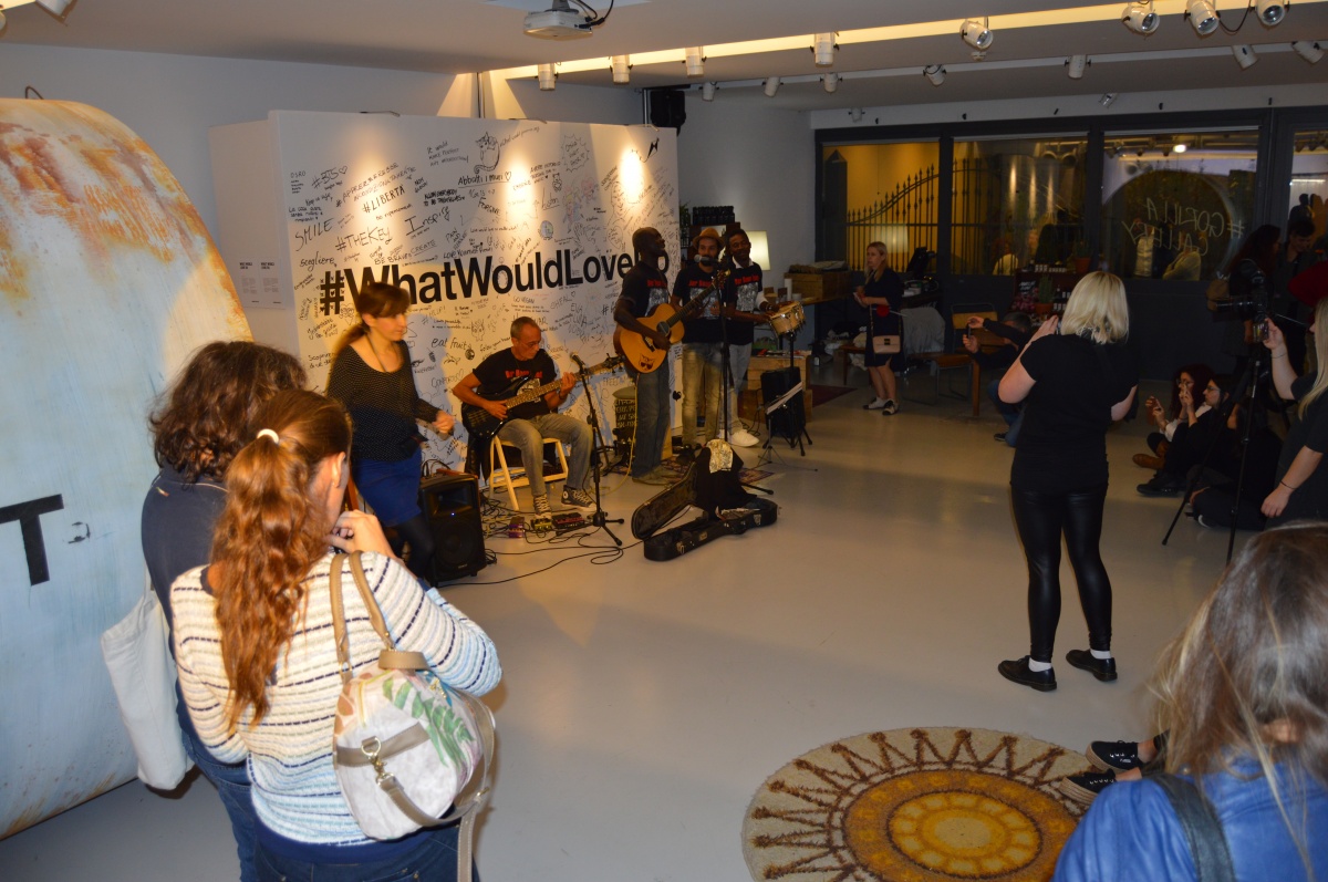 Mostra sensoriale di Lush Gorilla Perfume Volume IV Gallery - 15