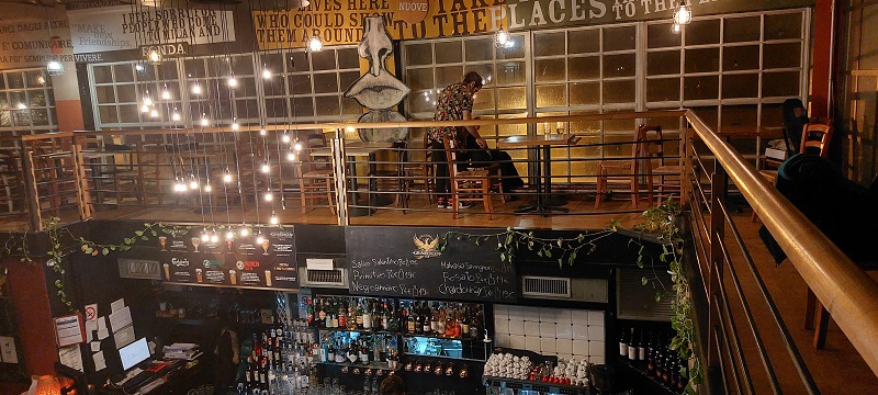 Una festa con musica dal vivo - 4