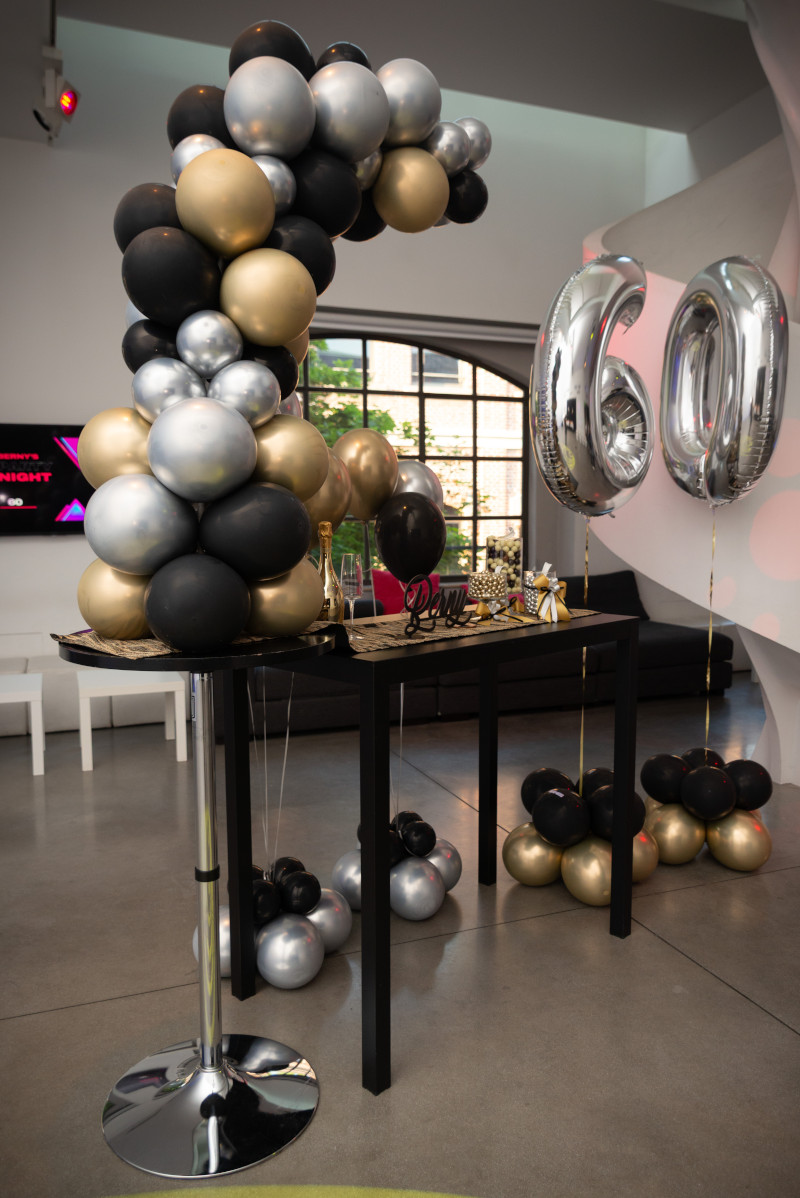 Organizzazione festa compleanno 60 anni location moderna total white Milano - 5