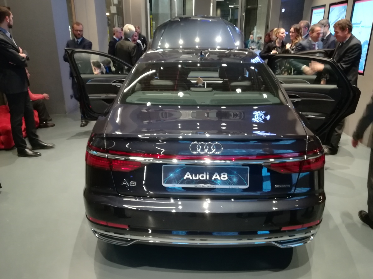 Sesto Autoveicoli: lancio della nuova Audi A8 - 8