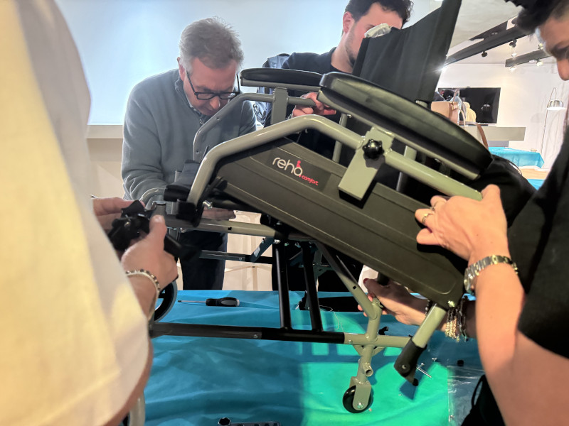 Team building Solidale: il "CHAIRITY BUILDING" Unisce Collaborazione e Beneficenza - 1