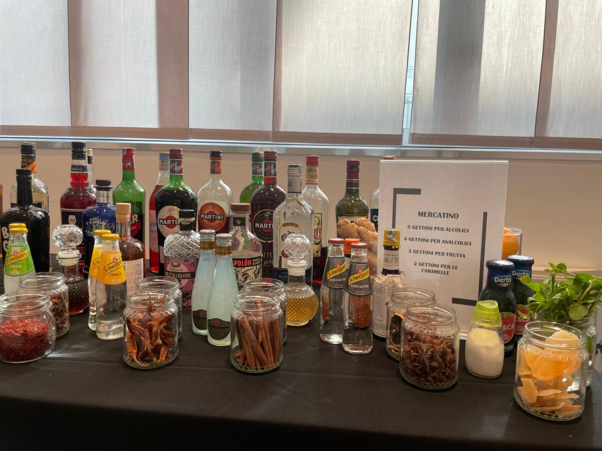 Team Building Estivo: Cocktail Challenge e Cena in Terrazza Incantano i Partecipanti - 1