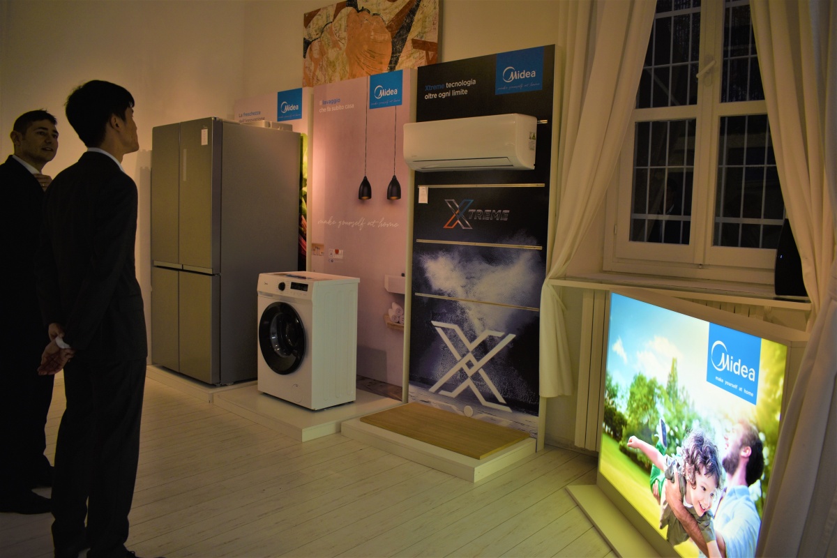 Press day per Midea - 2