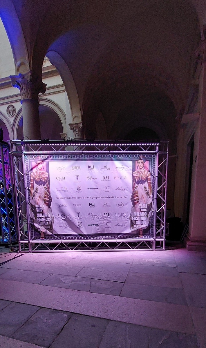 Alviero Martini Fashion Show alla mfw2022 - 12