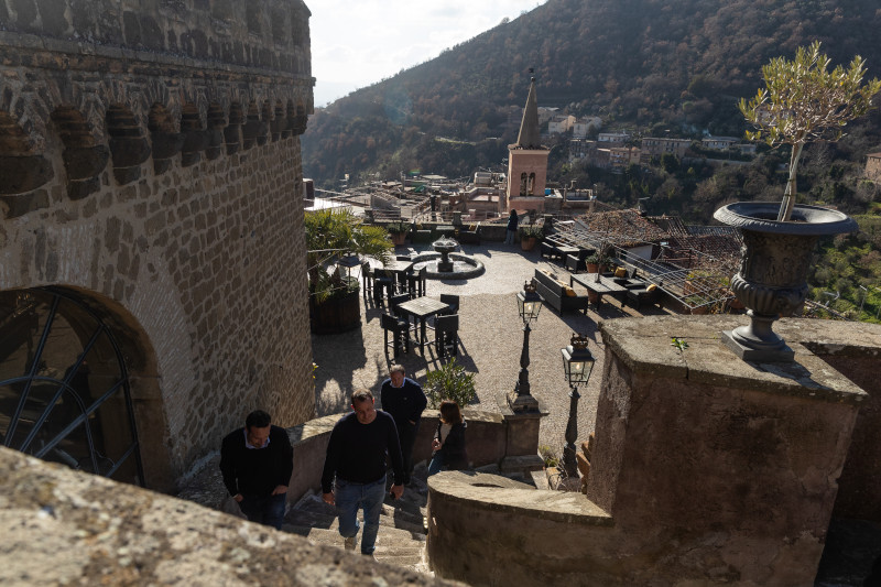 Movie Making Team Building: Trasformare un Castello in Set Pubblicitario - 6
