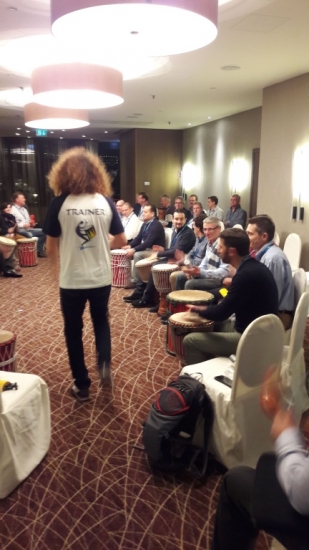 Smart Eventi per Zebra Technologies: Team building drum circle - 4