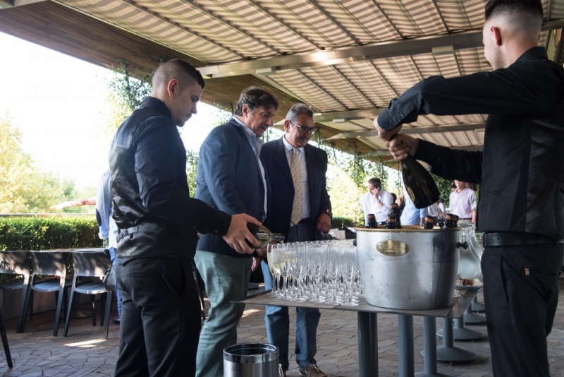 Smart Eventi organizza il meeting aziendale e aperitivo con dinner buffet e dj set per Edra Spa. - 3