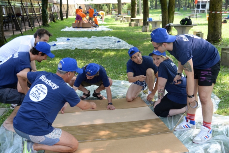 Smart Eventi: Team Building carton boat per Bestway Corp. - 33