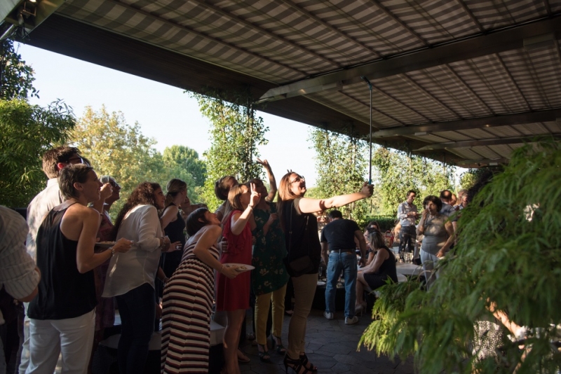 Smart Eventi organizza il meeting aziendale e aperitivo con dinner buffet e dj set per Edra Spa. - 4