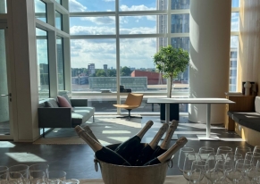 Evento corporate di successo per Akeneo con 60 partecipanti: meeting, aperitivo e networking in una location moderna nel cuore di Milano