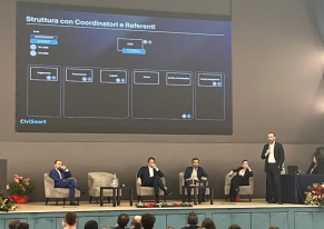 Evento aziendale Civismart con meeting, una visita guidata indimenticabile e una cena con musica dal vivo e DJ set