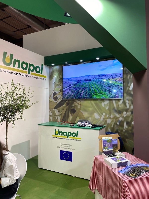 Allestimento fiera Tuttofood per Unapol - 3