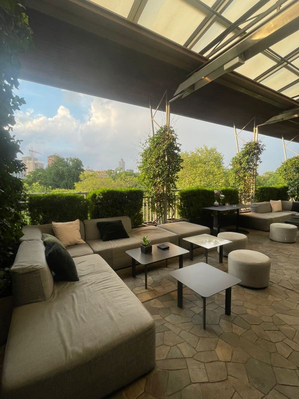 Meeting e aperitivo su una terrazza a Milano - 0