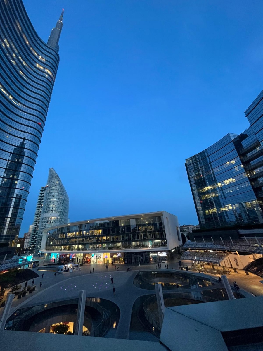 Evento aziendale Akeneo: meeting e aperitivo in terrazza a Milano - 2