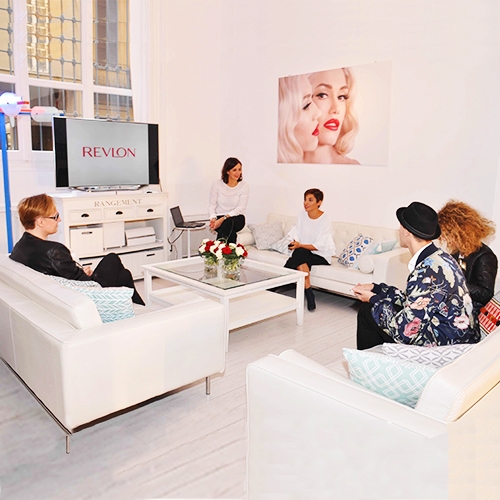 Allarga il tuo network con la nostra attività di pubbliche relazioni e digital PR. Proponiamo i migliori canali online e offline per raggiungere influencer, giornalisti e blogger di settore con l'obiettivo di parlare della tua azienda o del tuo brand.